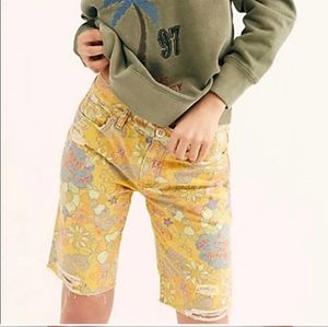 Free People Women's Alani Raw Hem Printed Cutoff Bermuda Shorts. Size 25.